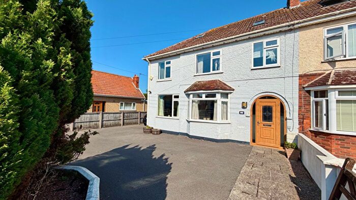 6 Bedroom Semi-Detached House For Sale In Barton Road, Berrow, Burnham-On-Sea, TA8