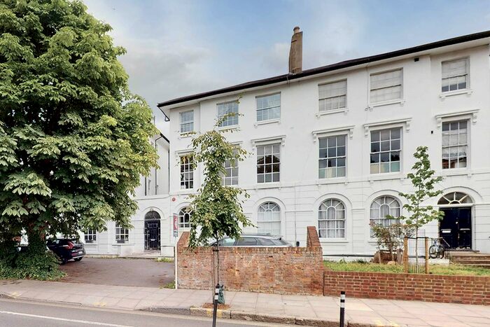 2 Bedroom Flat To Rent In Liverpool Road, London, N7