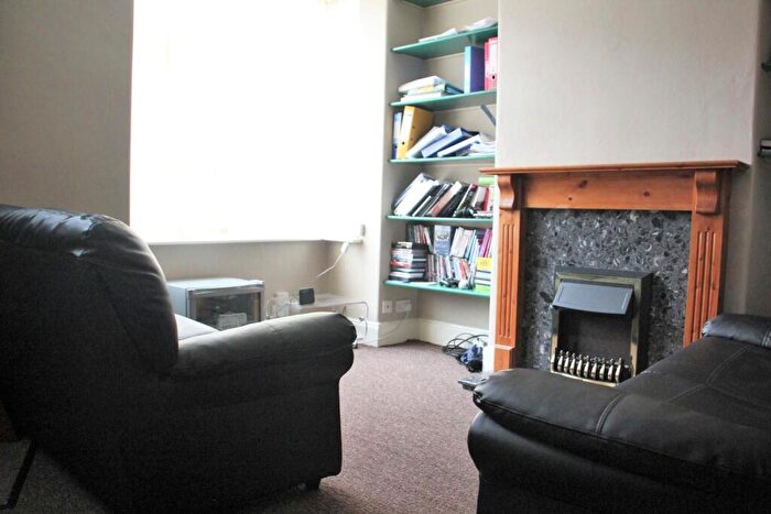 3 Bedroom Terraced House To Rent In Highbury Terrace, Meanwood, Leeds, LS6