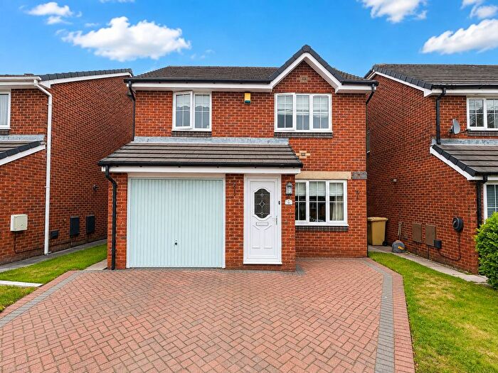 4 Bedroom Detached House For Sale In Farleigh Close, Westhoughton, BL5