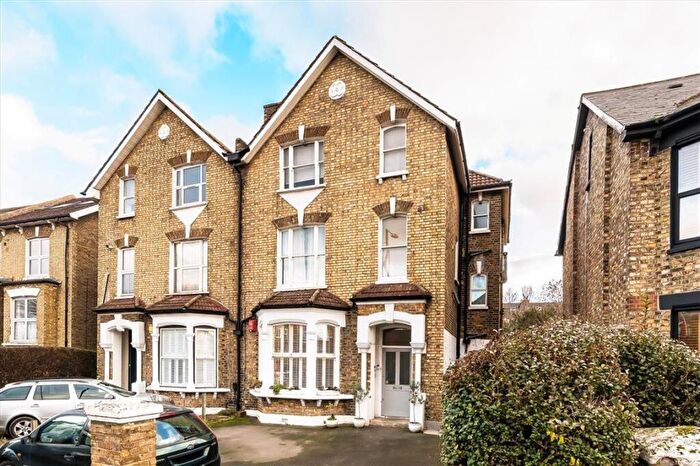 2 Bedroom Flat For Sale In Baring Road, Lee, SE12