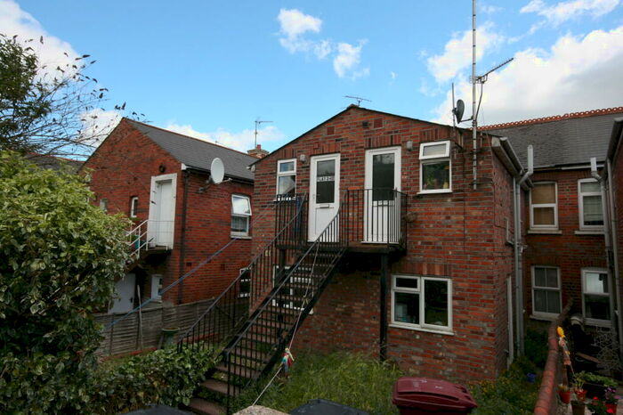 1 Bedroom Flat To Rent In Highgrove Street, Reading, RG1