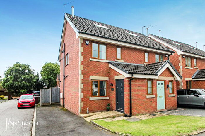 3 Bedroom Semi-Detached House To Rent In Eagley Drive, Seddons Farm, Bury, BL8