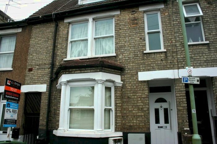1 Bedroom Property To Rent In Gladstone Road, Watford, WD17