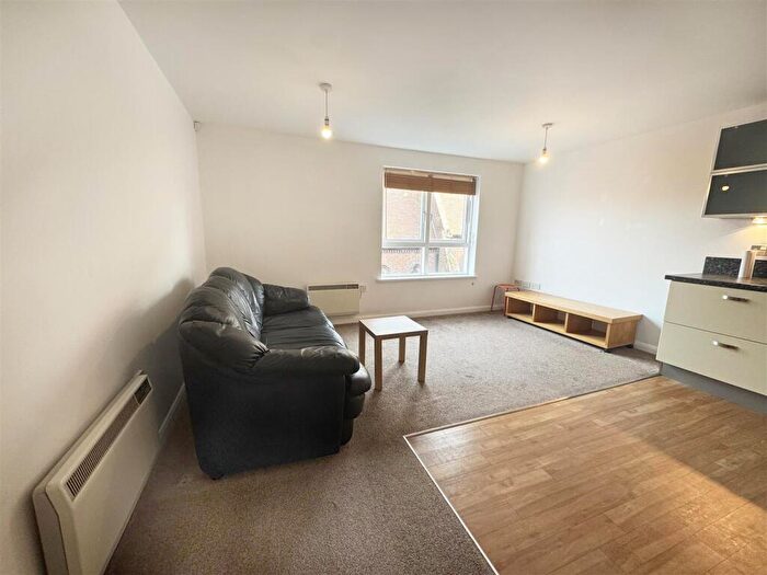 2 Bedroom Apartment To Rent In Westgate Apartments, City Centre, B1