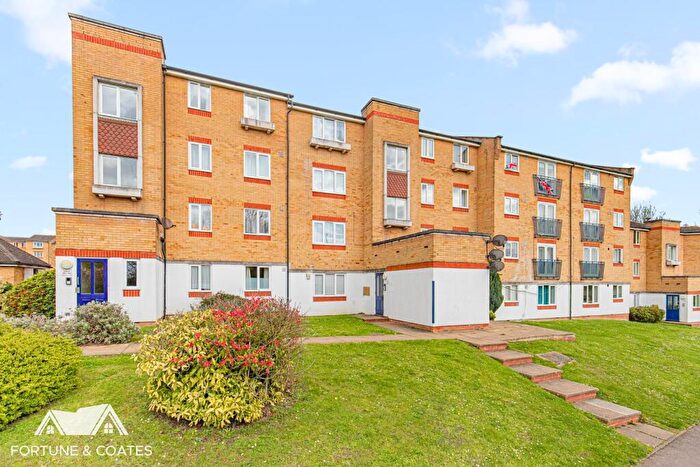 1 Bedroom Flat For Sale In Dadswood, Harlow, CM20