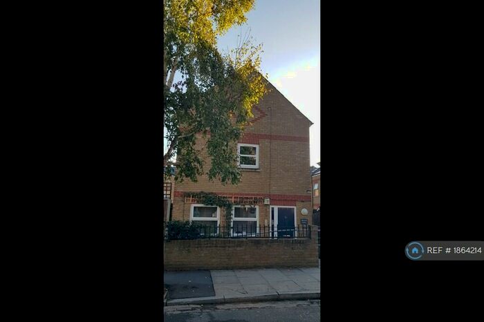 2 Bedroom Maisonette To Rent In Bruce Castle Road, London, N17