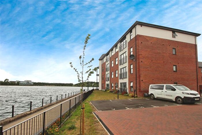 2 Bedroom Flat For Sale In Dove Mews, Lakeside, Doncaster, South Yorkshire, DN4