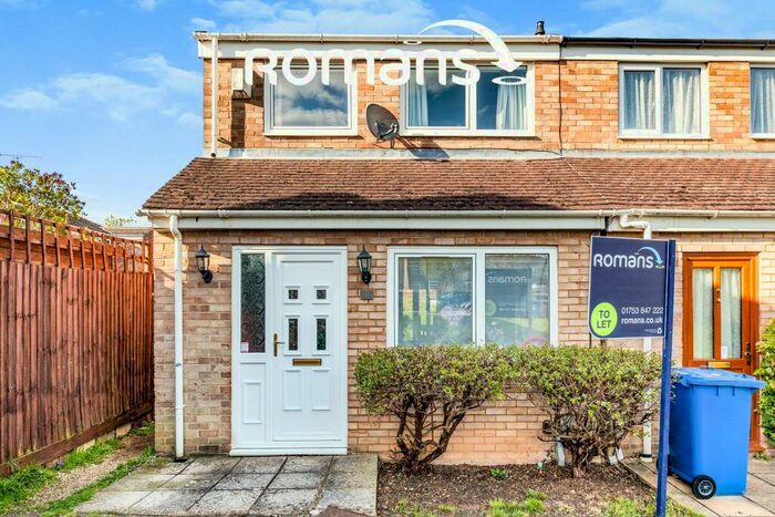 3 Bedroom End Of Terrace House To Rent In Ash Lane, SL4