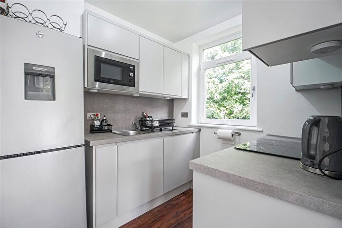 1 Bedroom Flat For Sale In Cressex Road, High Wycombe, Buckinghamshire, HP12