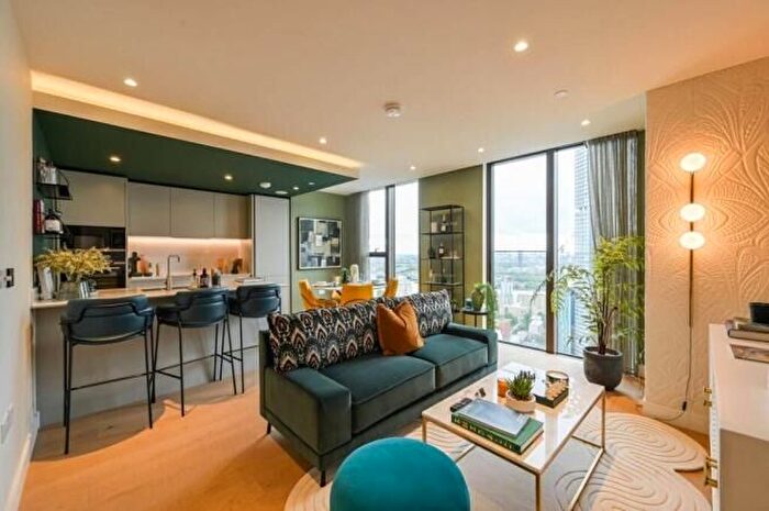 1 Bedroom Flat For Sale In South Quay Plaza, Canary Wharf, E14
