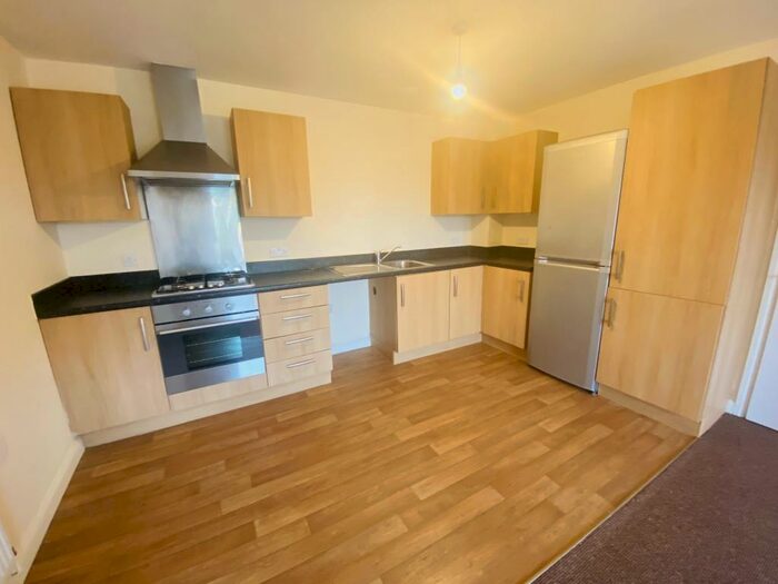 2 Bedroom Flat To Rent In Canalbridge Close, Loughborough, LE11
