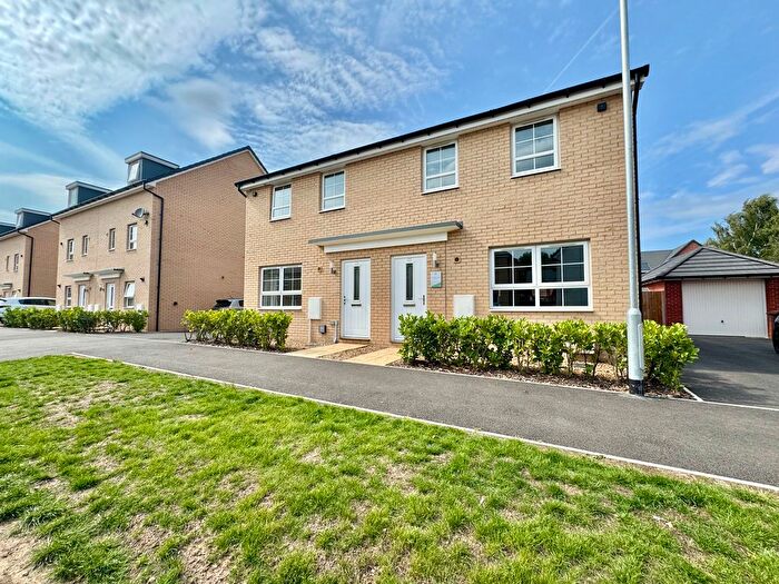 3 Bedroom Semi-Detached House To Rent In Paynter Close, Cringleford, Norwich, NR13