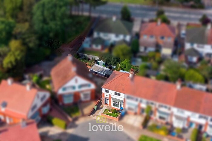 4 Bedroom End Of Terrace House For Sale In Stratford Avenue, Grimsby, DN33