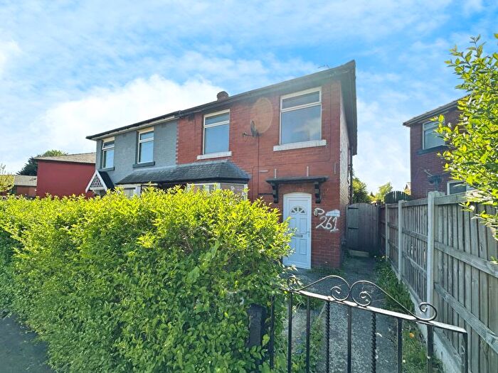 3 Bedroom Semi-Detached House To Rent In Hornby Street, Bury, BL9