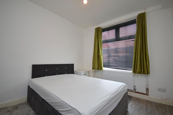 1 Bedroom House To Rent In Eskdaill Street, Kettering, NN16