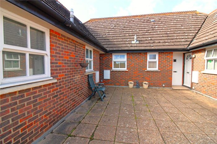 1 Bedroom Apartment For Sale In Gudge Heath Lane, Fareham, Hampshire, PO15