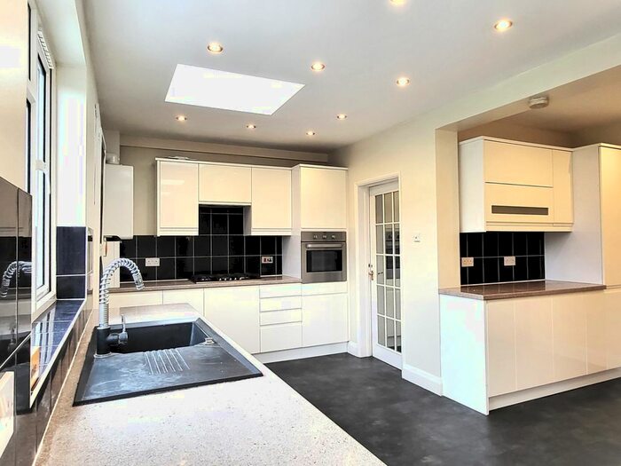 5 Bedroom Semi-Detached House To Rent In Tudor Drive, Watford, WD24