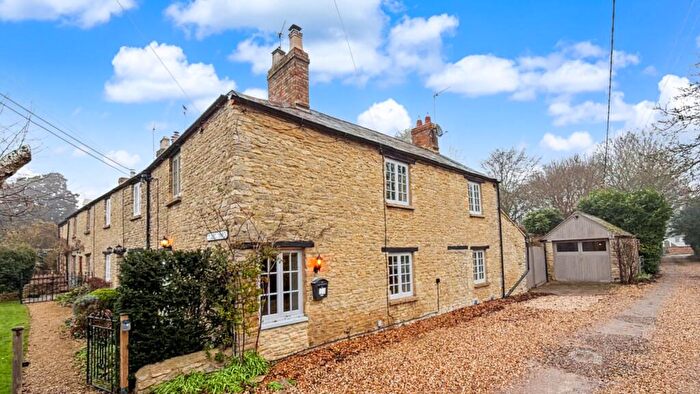 3 Bedroom Cottage For Sale In Tubbs Yard, The Lane, Chesterton, OX26