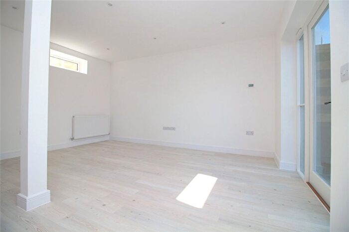 2 Bedroom Detached House For Sale In The George, Christchurch Road, New Milton, Hampshire, BH25