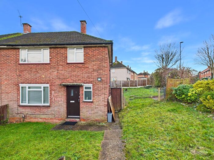 2 Bedroom Semi-Detached House For Sale In Mickleham Way, New Addington, Croydon, CR0