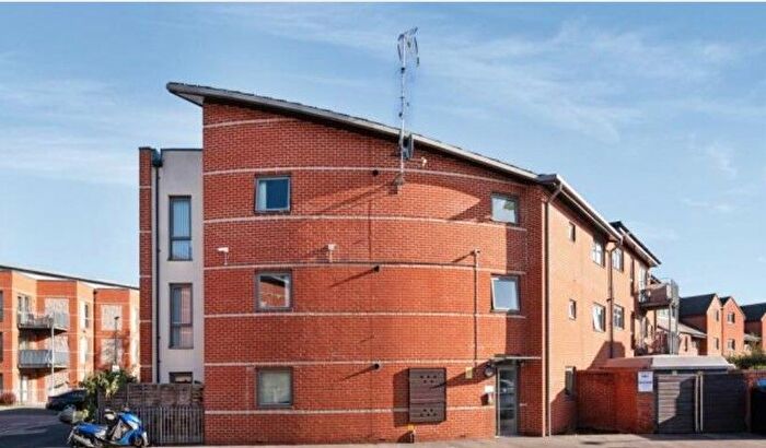 1 Bedroom Flat To Rent In Lewin Terrace, Feltham, TW14