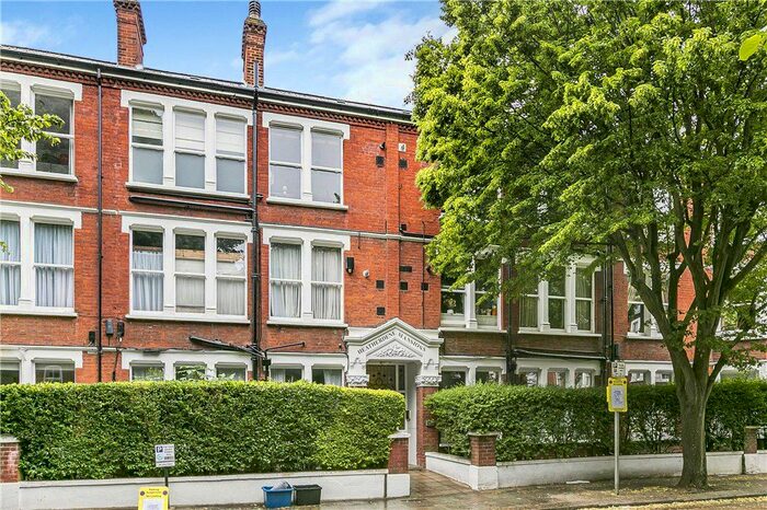 3 Bedroom Flat To Rent In Cambridge Road, Twickenham, TW1