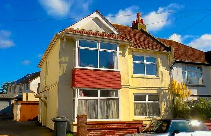 2 Bedroom Flat To Rent In St. Pauls Road, Paignton, TQ3