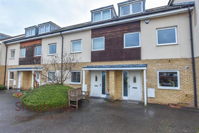 4 Bedroom Town House For Sale In The Cedars, Broxbourne, EN10