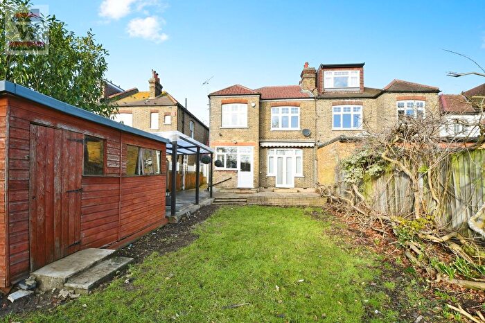 4 Bedroom Semi-Detached House To Rent In Jersey Road, Osterley, TW7