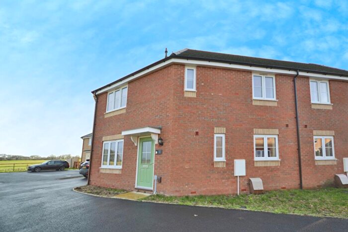 3 Bedroom Semi-Detached House For Sale In Barnham Close, Wittering, Peterborough, PE8