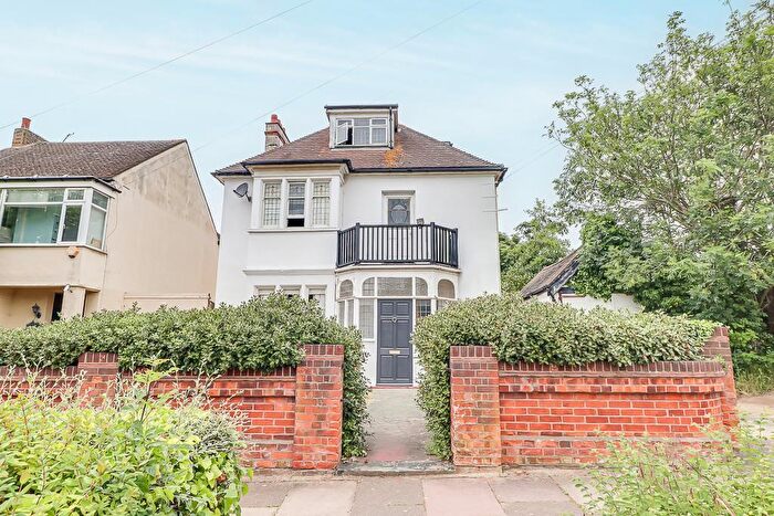 5 Bedroom Detached House For Sale In Ditton Court Road, Westcliff-on-Sea, SS0