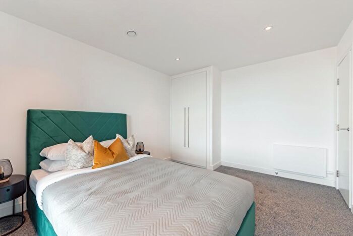 1 Bedroom Flat To Rent In Flat, Station Grove, The Assembly, HA0