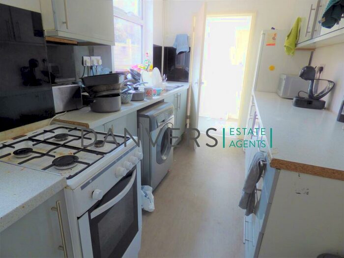 4 Bedroom Terraced House To Rent In Rydal Street, Leicester, LE2