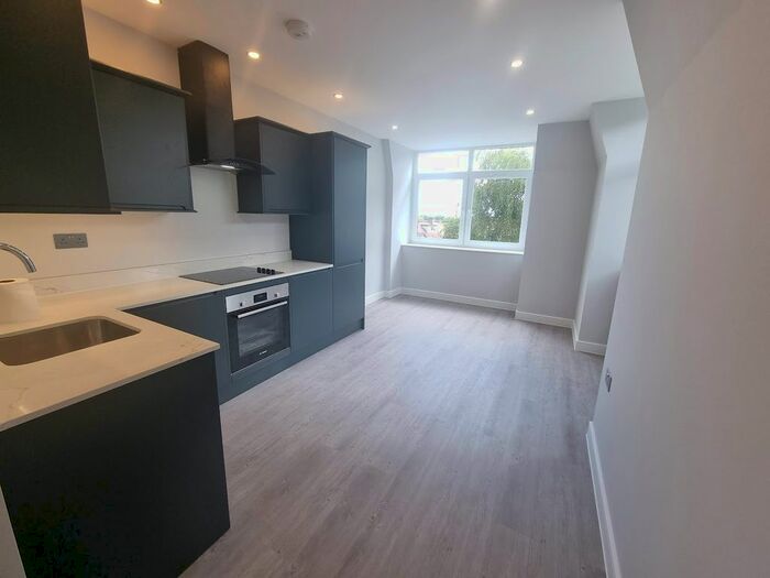 1 Bedroom Flat To Rent In Woodberry Gardens, London, N12