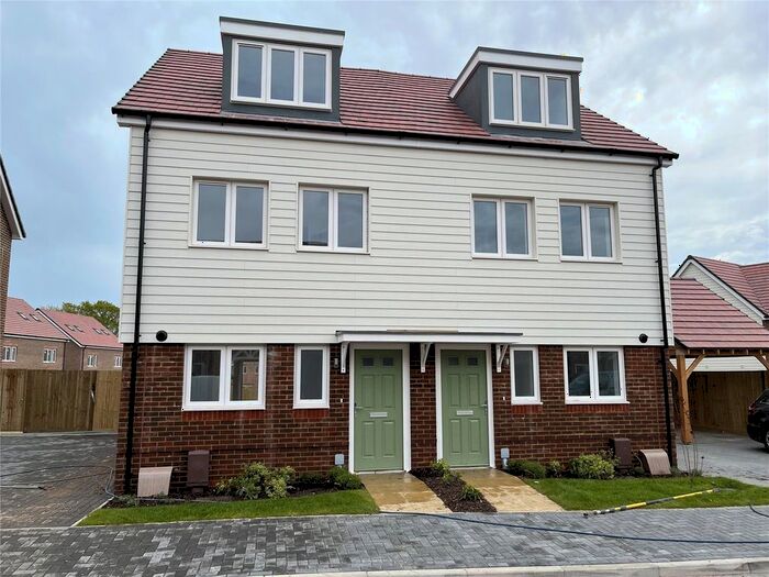 3 Bedroom Detached House For Sale In Fontwell Meadow, Fontwell, West Sussex, BN18