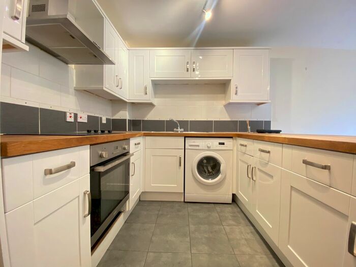 1 Bedroom Flat To Rent In Cumbrian Way, Uxbridge, Middlesex, UB8