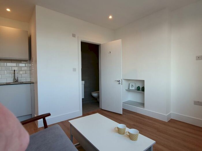 Studio To Rent In St Andrews Road, London, NW11