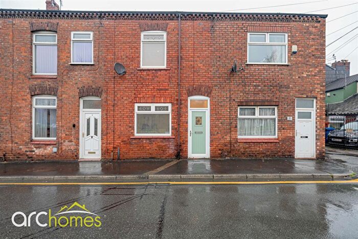 2 Bedroom Terraced House For Sale In Lovers Lane, Atherton, Manchester, M46