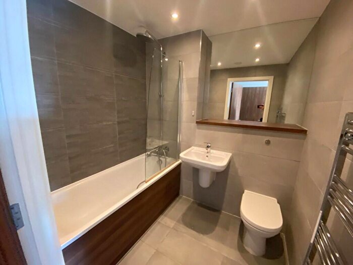 2 Bedroom Apartment For Sale In Ordsall Lane, Manchester, Greater Manchester, M5