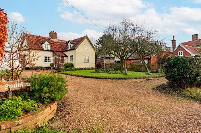 5 Bedroom Detached House For Sale In Common Road, Shelfanger, IP22