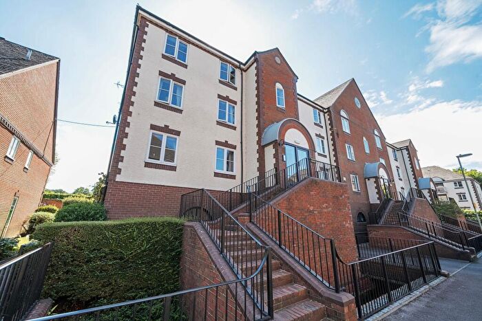 2 Bedroom Apartment For Sale In Waterside Court, Alton, Hampshire, GU34