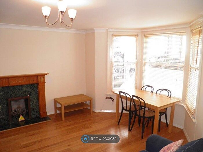1 Bedroom Flat To Rent In West Hampstead, London, NW6