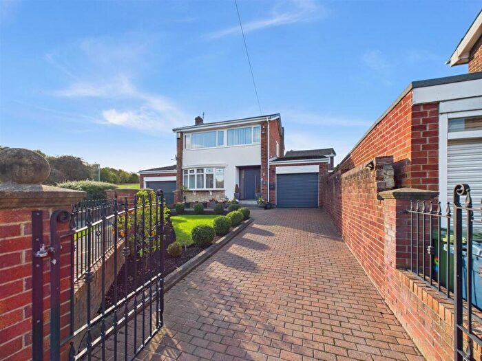 3 Bedroom Detached House For Sale In Barnton Road, Gateshead, NE10