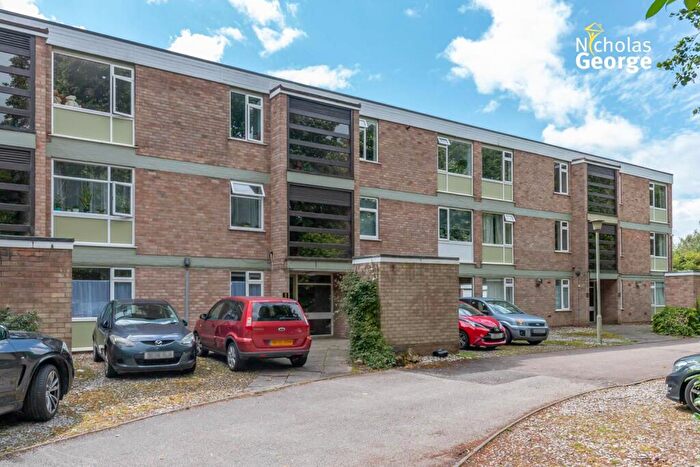 2 Bedroom Flat To Rent In Heather Court, Moseley, B13