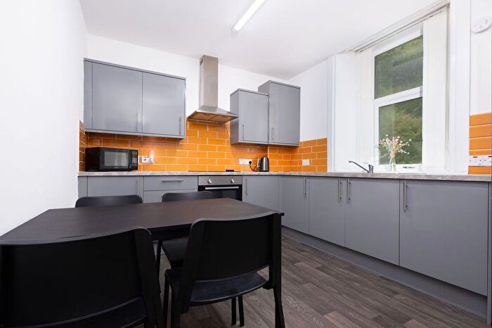 2 Bedroom Flat For Sale In Albert Road, Gourock, PA19