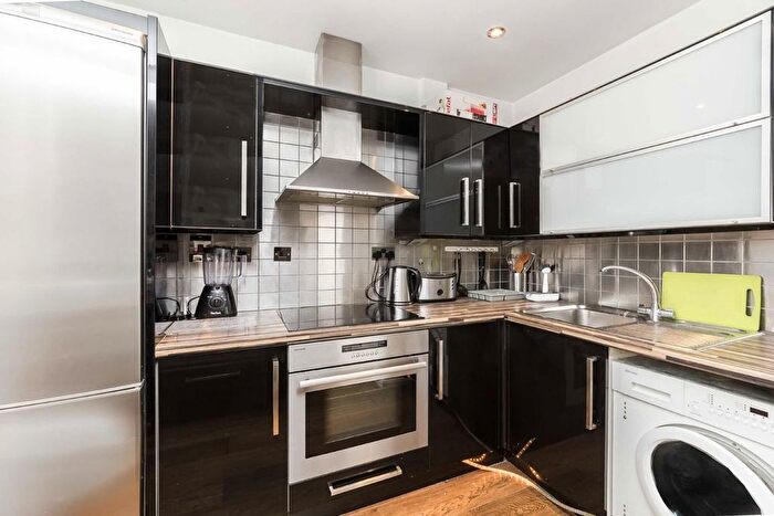 2 Bedroom Flat To Rent In Maida Vale, London, W9