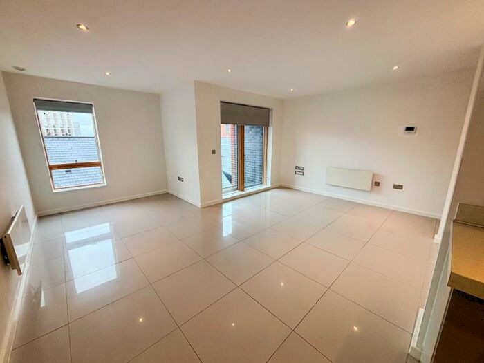 1 Bedroom Apartment To Rent In Apt . :: Ice Plant, M4