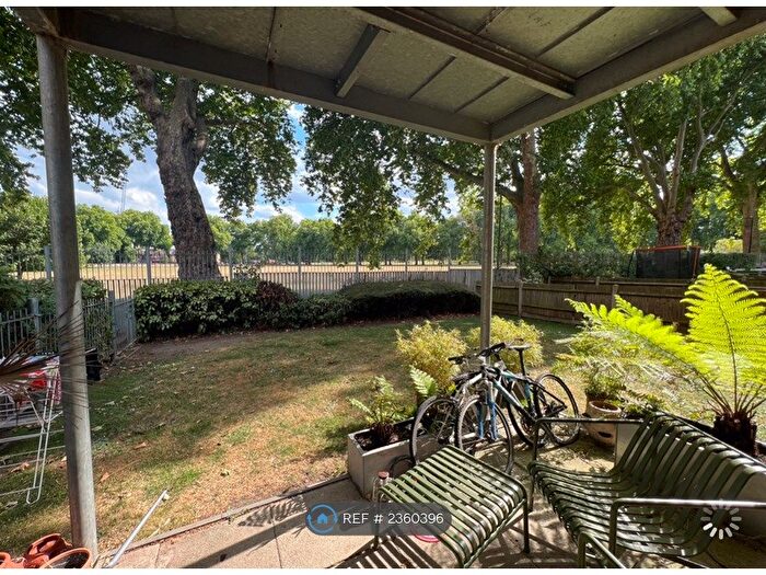 2 Bedroom Flat To Rent In Southwold Road, London, E5