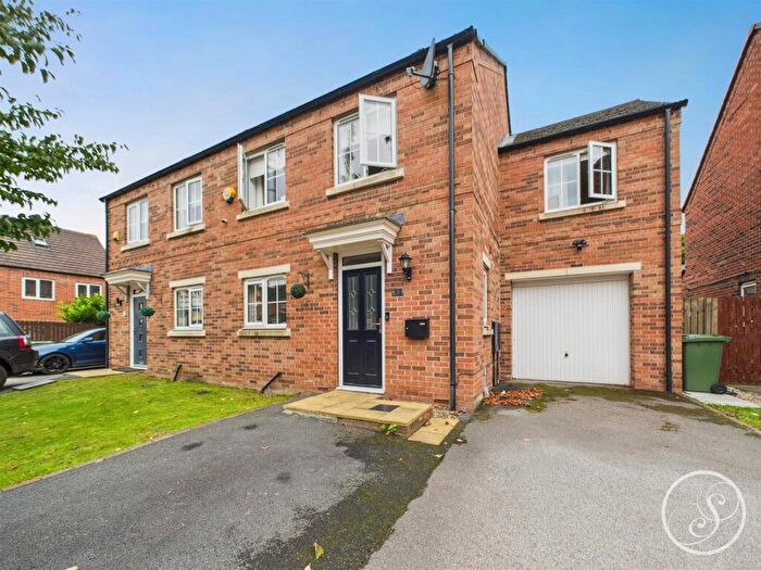 3 Bedroom Semi-Detached House For Sale In Spruce Garth, Leeds, LS14